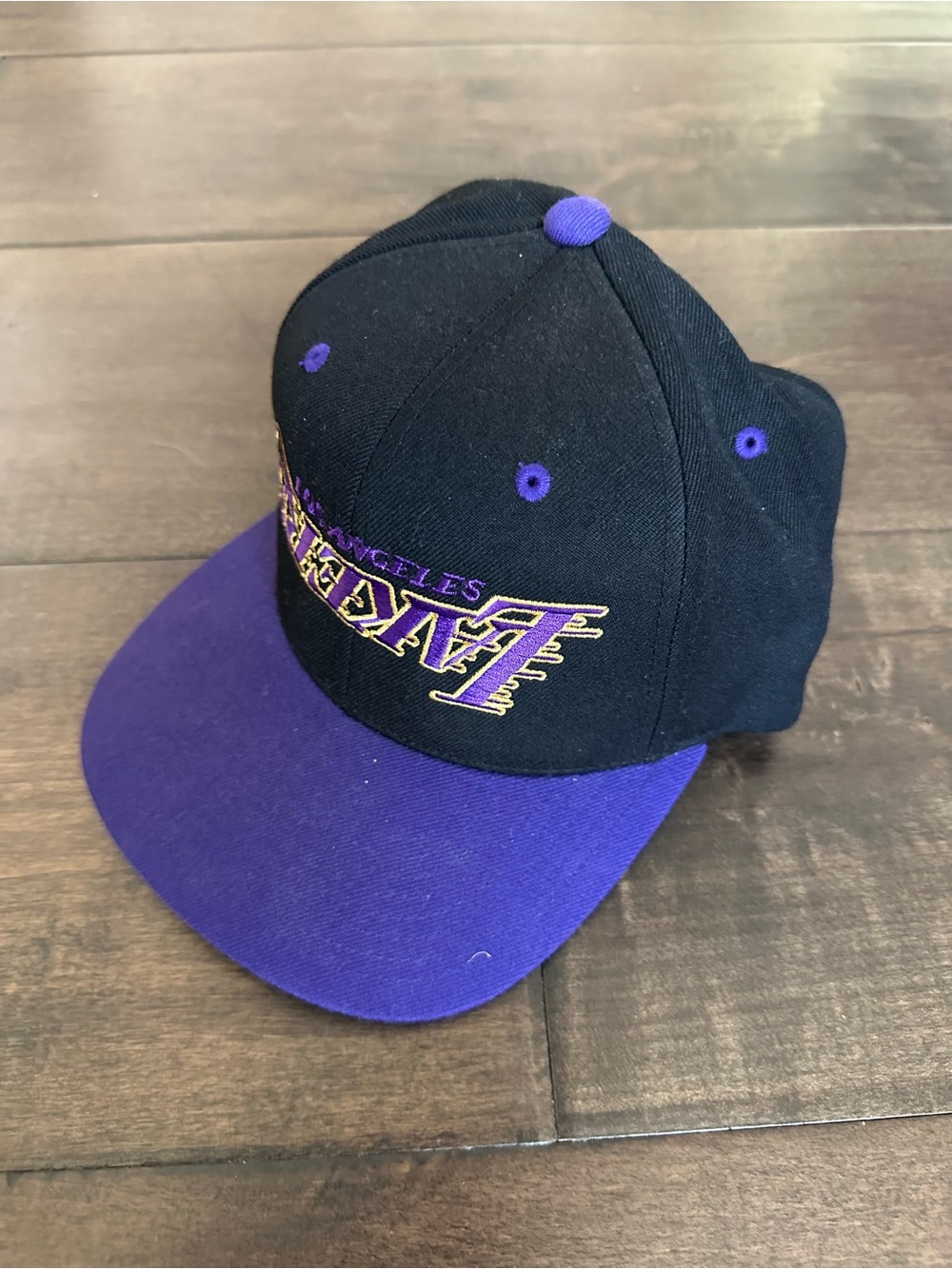 Los Angeles Lakers Black and Purple Snapback
